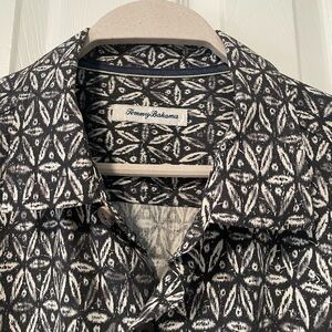Tommy Bahama Men's Geometric Black and White Shirt